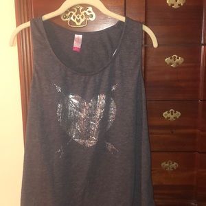 Tank top brand no boundaries